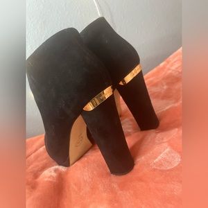 Michael Kors Suede Booties Size 9M